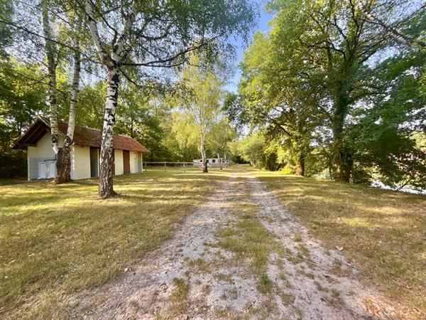 Grande Propriété avec Gîtes, Etang 7,5ha