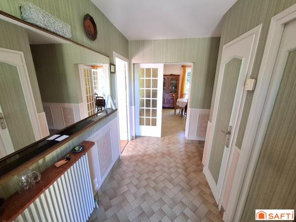 Maison années 80 sur 3 niveaux, 4 pièces, 2 chambres