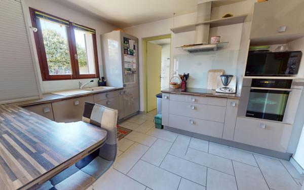 Maison à vendre    5 pièces • 114,26 m2 Vaulx-en-Velin