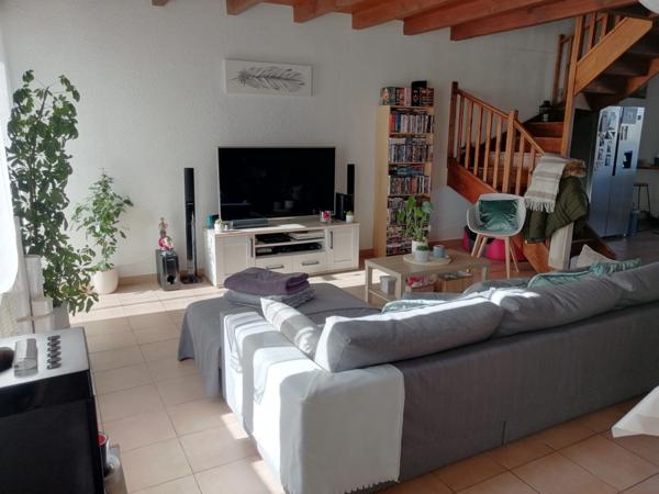 Immeuble à vendre SAINT DENIS DU PIN (17)