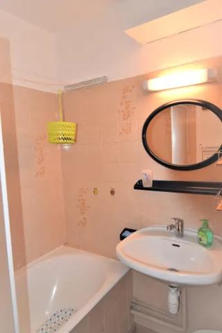 Studio meublé avec coin montagne casier à ski