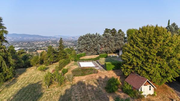 Saint Didier au Mont d'Or - Maison sur parcelle constructible de 5000m² - piscine - Garage et annexe