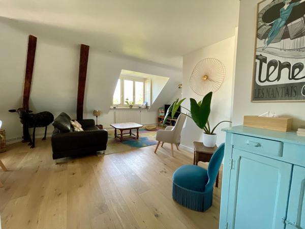 Une "Maison sous les toits" au pied du Jardin