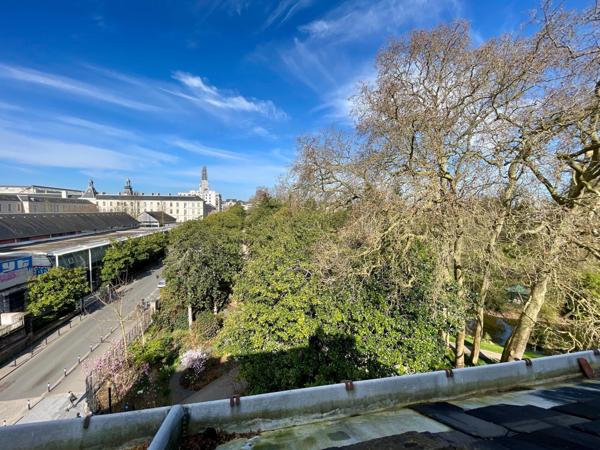 Une "Maison sous les toits" au pied du Jardin