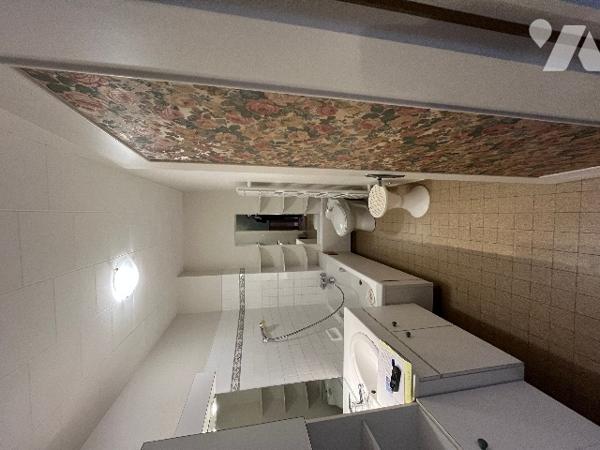L'ÉTUDE DU DRAKKAR vous propose à la vente une charmante maison de ville dans un quartier calme.