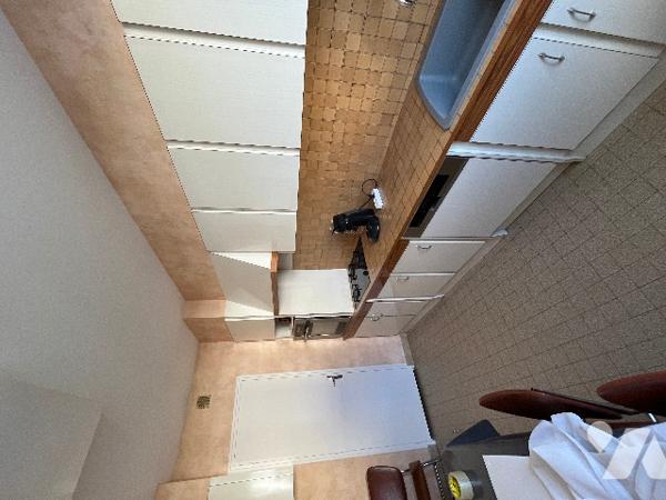 L'ÉTUDE DU DRAKKAR vous propose à la vente une charmante maison de ville dans un quartier calme.