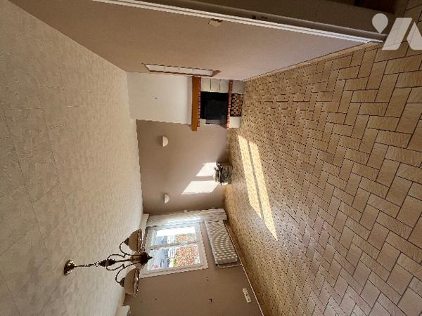 L'ÉTUDE DU DRAKKAR vous propose à la vente une charmante maison de ville dans un quartier calme.