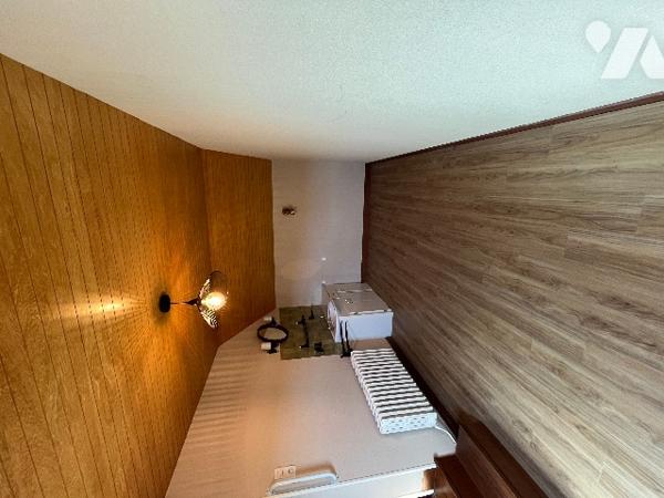 L'ÉTUDE DU DRAKKAR vous propose à la vente une charmante maison de ville dans un quartier calme.