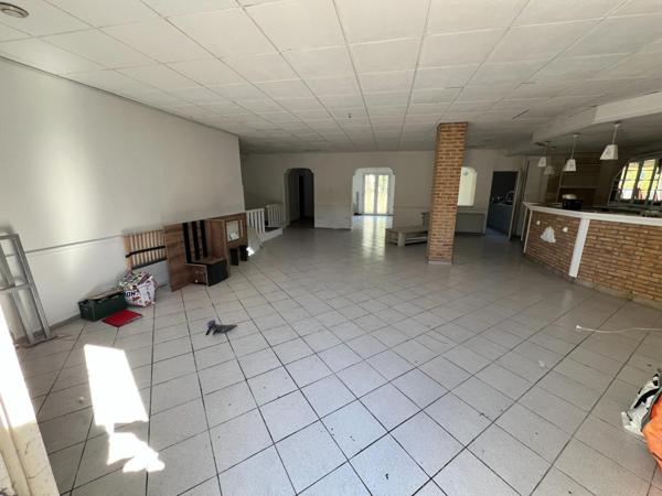 Local commercial 165 M2 + extérieur quartier Nungesser