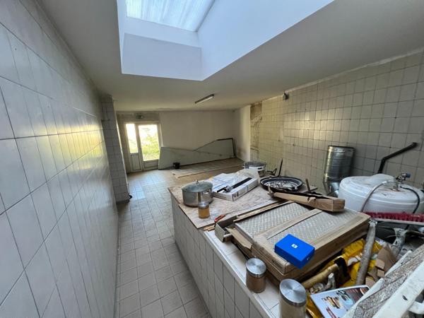 Local commercial 165 M2 + extérieur quartier Nungesser