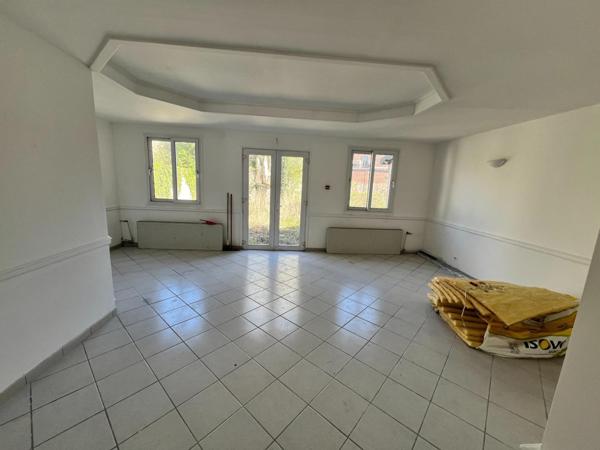 Local commercial 165 M2 + extérieur quartier Nungesser