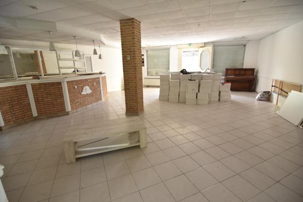 Local commercial 165 M2 + extérieur quartier Nungesser