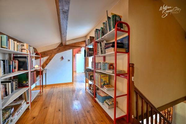 PROPRIETE verdoyante à AVEIZE