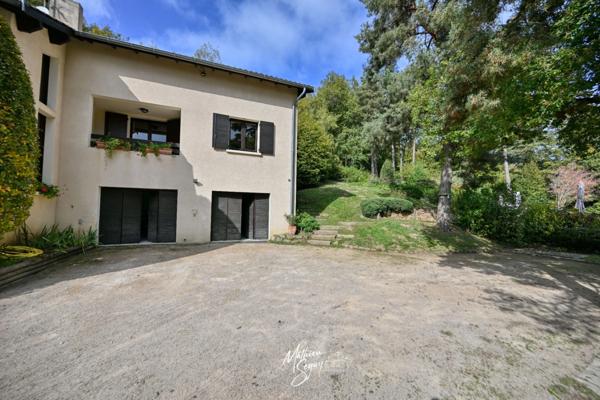 PROPRIETE verdoyante à AVEIZE