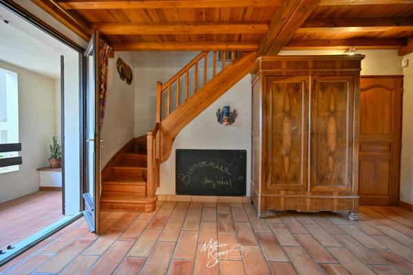 PROPRIETE verdoyante à AVEIZE