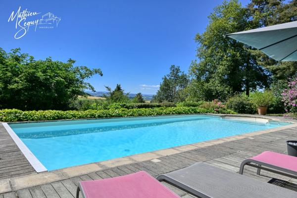 PROPRIETE verdoyante à AVEIZE