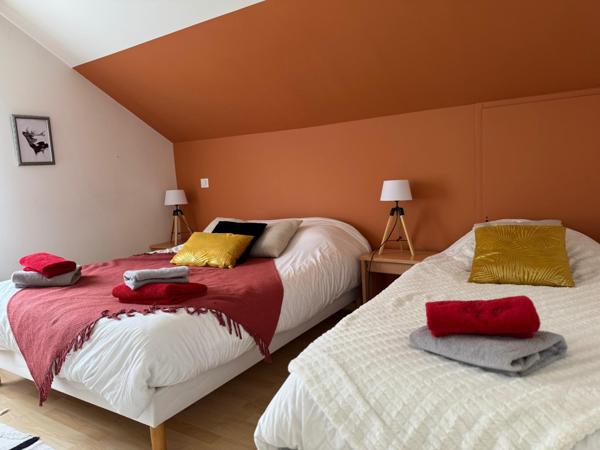 Maison rénovée dans un cadre idyllique (meublée)