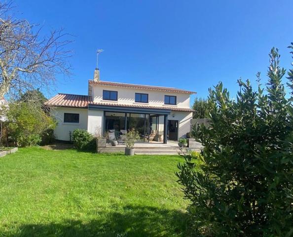 Maison Les Sables D Olonne 184 m² 5 chambres terrasse jardin 1000 m²