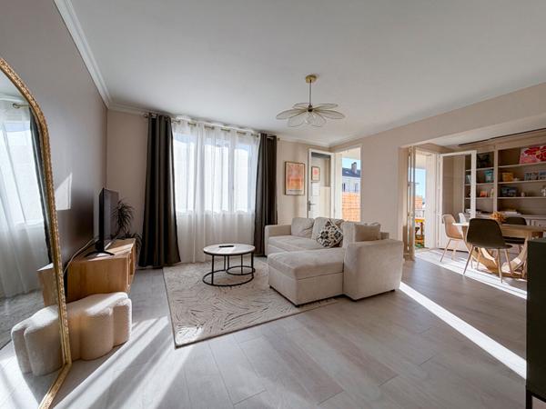 ANGERS : Appartement de 87 m² de type 5 avec 3 chambres, cave et grenier, secteur Strasbourg