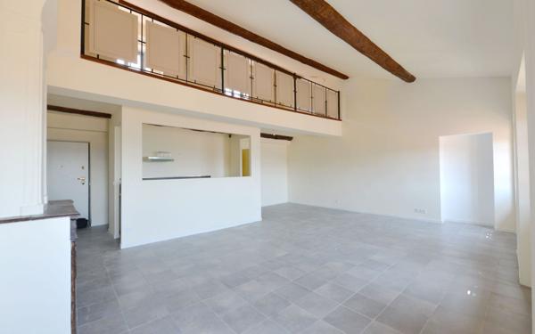 Appartement à vendre    2 pièces • 61,72 m2 Grasse