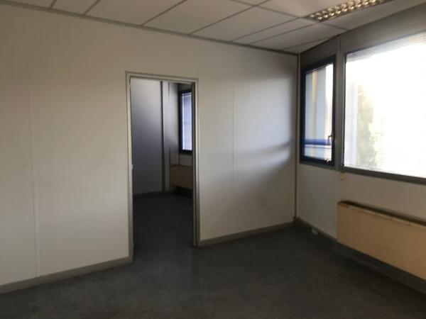 Bureaux à louer à Avignon Sud avec parking sécurisé et services sur place