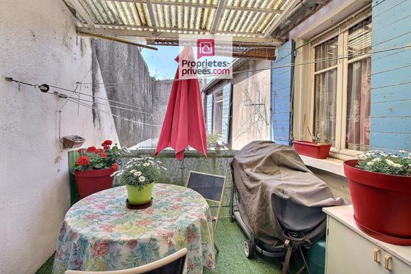 Maison de ville avec 3 appartements terrasses et garage