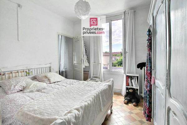 Maison de ville avec 3 appartements terrasses et garage