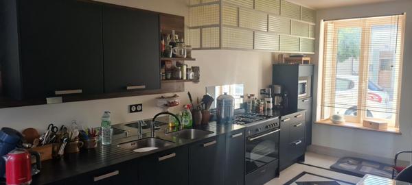Maison  4 pièce(s) 175 m2