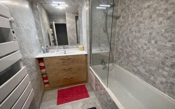 Appartement à vendre    3 pièces • 68,04 m2 Lyon 5