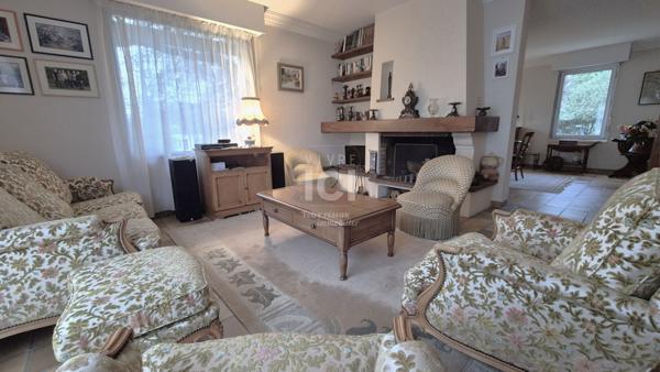 Maison de bourg familiale 175m² avec Garage- Saint Etienne de Montluc