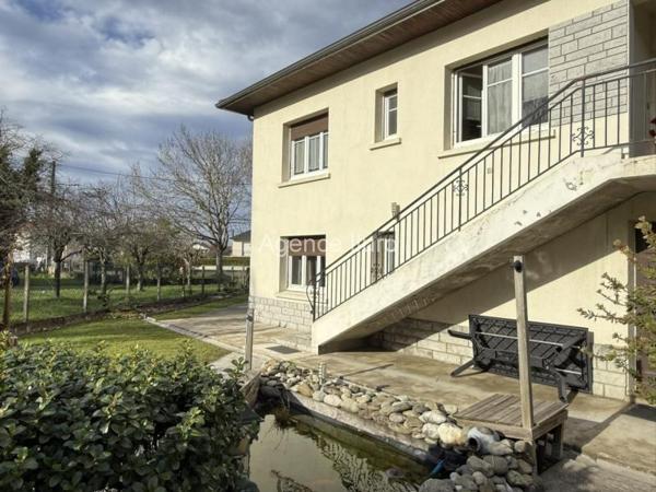 Maison - Oloron-sainte-marie - Réf.:205363 AU COEUR DU QUARTIER SAINTE-MARIE - BELLE MAISON FAMILIALE AVEC GARAGE ET JARDIN - PROCHE DE TOUTES COMMODITES *** SOUS COMPROMIS ***
