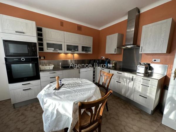 Maison - Oloron-sainte-marie - Réf.:205363 AU COEUR DU QUARTIER SAINTE-MARIE - BELLE MAISON FAMILIALE AVEC GARAGE ET JARDIN - PROCHE DE TOUTES COMMODITES *** SOUS COMPROMIS ***