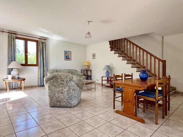 Fréjus (83600) SOUS OFFRE - EN EXCLUSIVITÉ – Maison individuelle T4 dans une résidence prisée à Fréjus - garage et jardin -