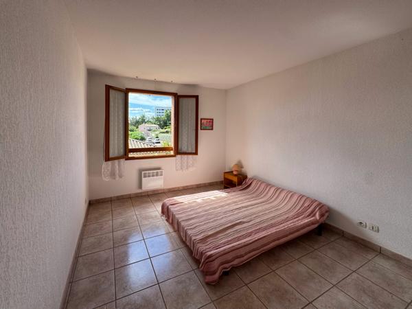 Fréjus (83600) SOUS OFFRE - EN EXCLUSIVITÉ – Maison individuelle T4 dans une résidence prisée à Fréjus - garage et jardin -