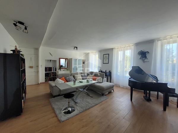 Appartement T2 rénové + studio indépendant  / 110 m² au total