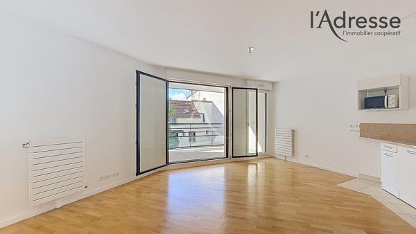 SURESNES/ QUARTIER LIBERTE appartement 2 pièces de 46 m² avec terrasse + balcon et parking