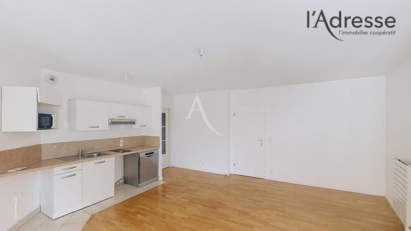 SURESNES/ QUARTIER LIBERTE appartement 2 pièces de 46 m² avec terrasse + balcon et parking