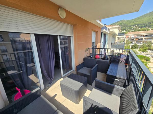 Appartement T2 à louer Toulon EST avec place de parking en sous-sol