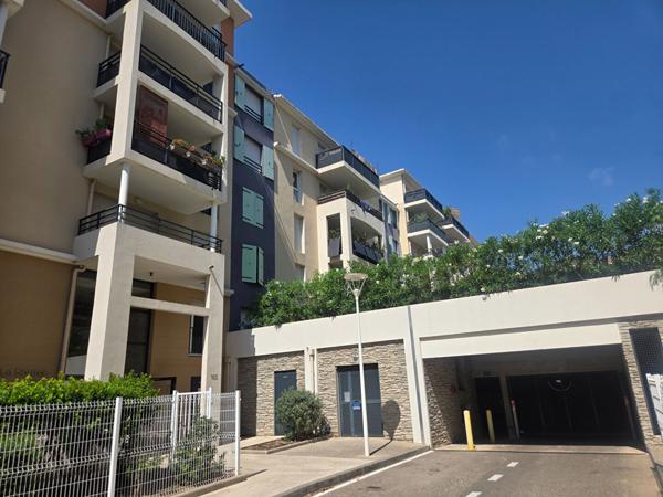 Appartement T2 à louer Toulon EST avec place de parking en sous-sol