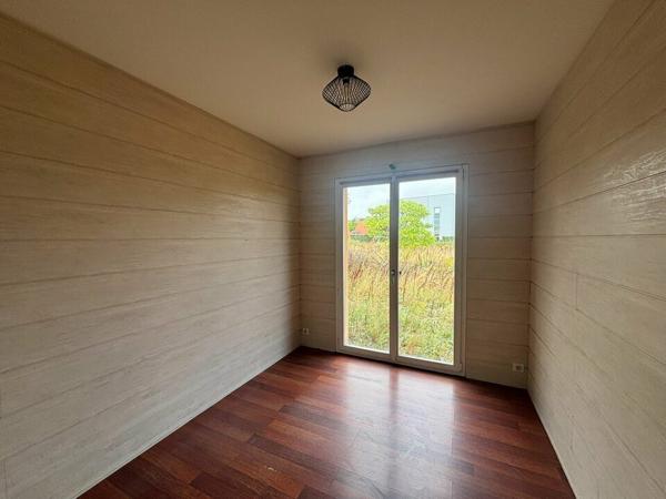 À LOUER – LOCAL COMMERCIAL / BUREAUX DE PLAIN-PIED – 113 m² – ZONE NORD LA ROCHE-SUR-YON