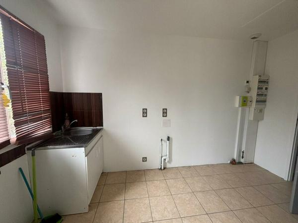 À LOUER – LOCAL COMMERCIAL / BUREAUX DE PLAIN-PIED – 113 m² – ZONE NORD LA ROCHE-SUR-YON