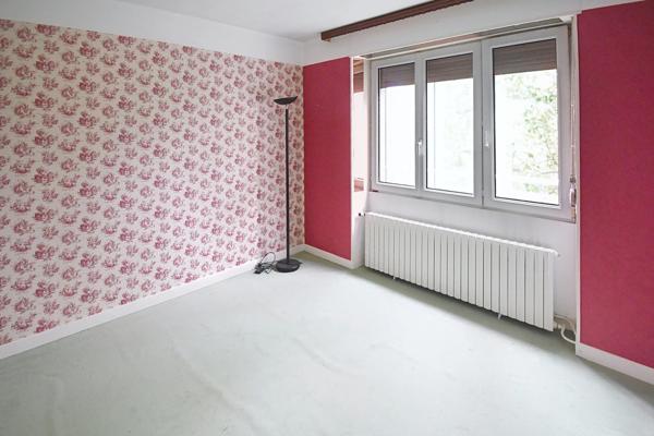 MAISON INDIVIDUELLE 161 M² – 5 CHAMBRES POSSIBLES – GRAND GARAGE 51 M² – QUARTIER PRISÉ LONGWY HAUT