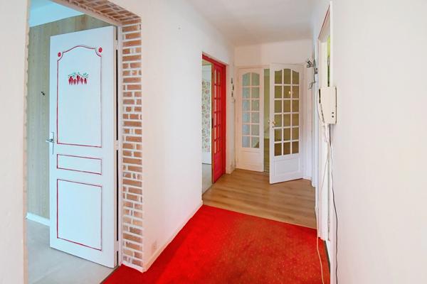MAISON INDIVIDUELLE 161 M² – 5 CHAMBRES POSSIBLES – GRAND GARAGE 51 M² – QUARTIER PRISÉ LONGWY HAUT