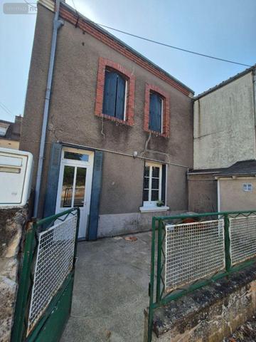 Maison à vendre à Cluis dans l'Indre (36340), ref : CG/392