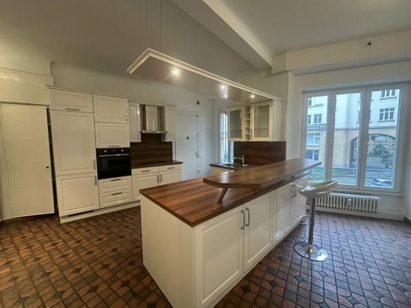 BUREAUX à VENDRE de 321 m²