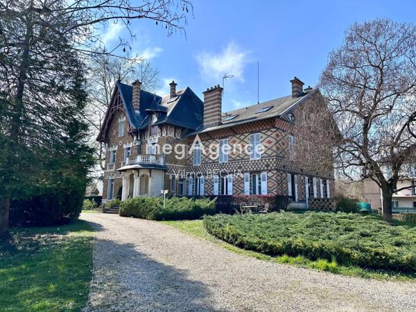 Appartement à SENS, 89100 - 4 pièces 131m²