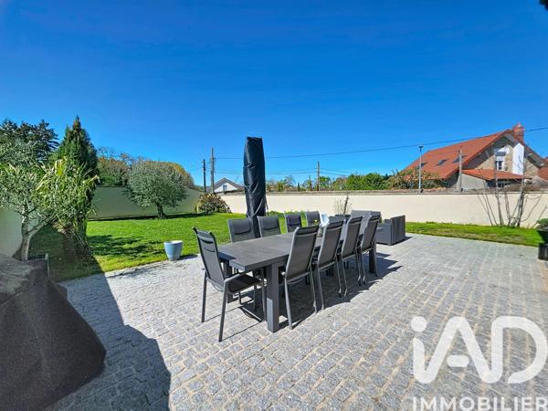 Maison à vendre 6 pièces 158 m² Saint-Fargeau-Ponthierry