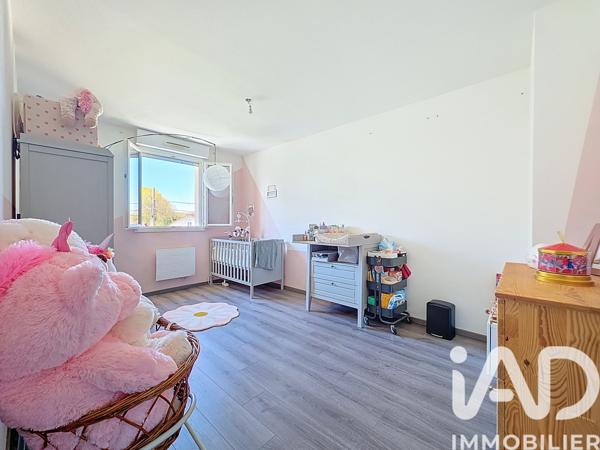 Maison à vendre 6 pièces 158 m² Saint-Fargeau-Ponthierry