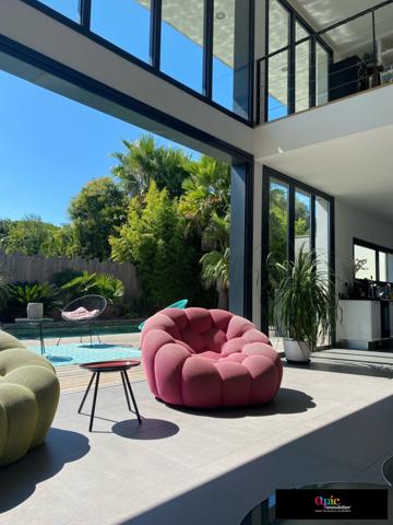 Villa contemporaine 220 m ² / 639 m²