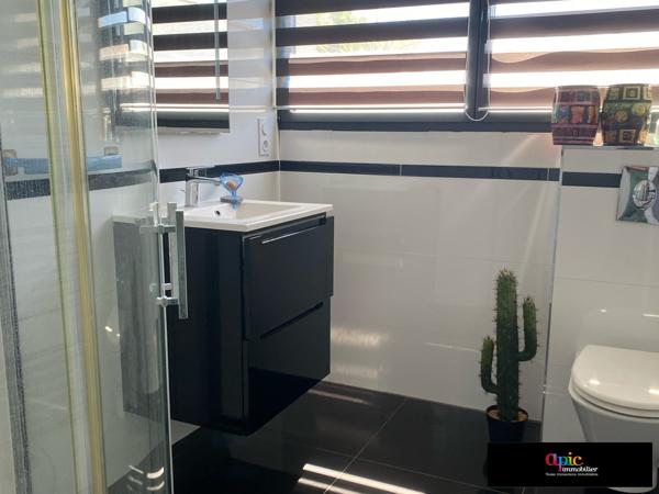 Villa contemporaine 220 m ² / 639 m²